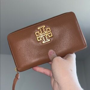 Tory Burch Brown Leather Zip Wallet